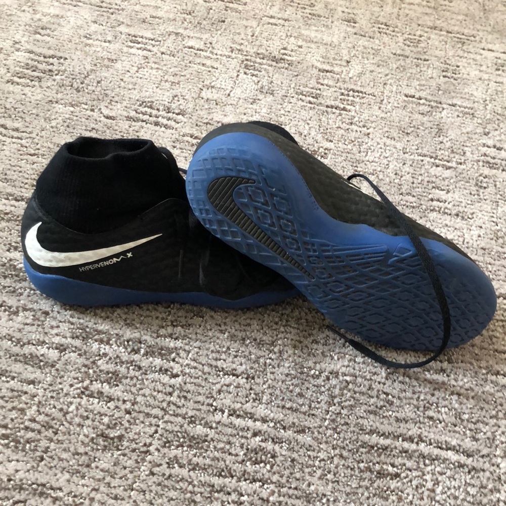Nike indoor soccer shoes
